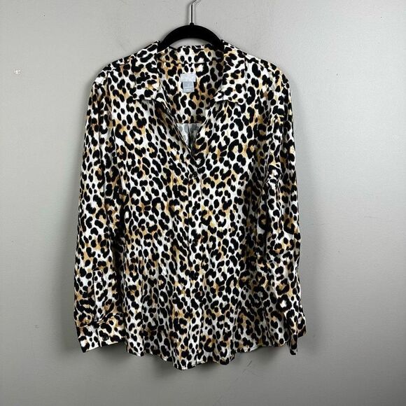 Chico’s animal printed casual button down shirt size 2 - Picture 2 of 9